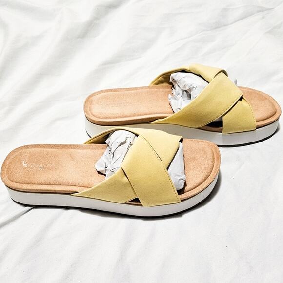 Koolaburra by Ugg New yellow & white Carenza twist slide sandal size 9.5 - Picture 2 of 15